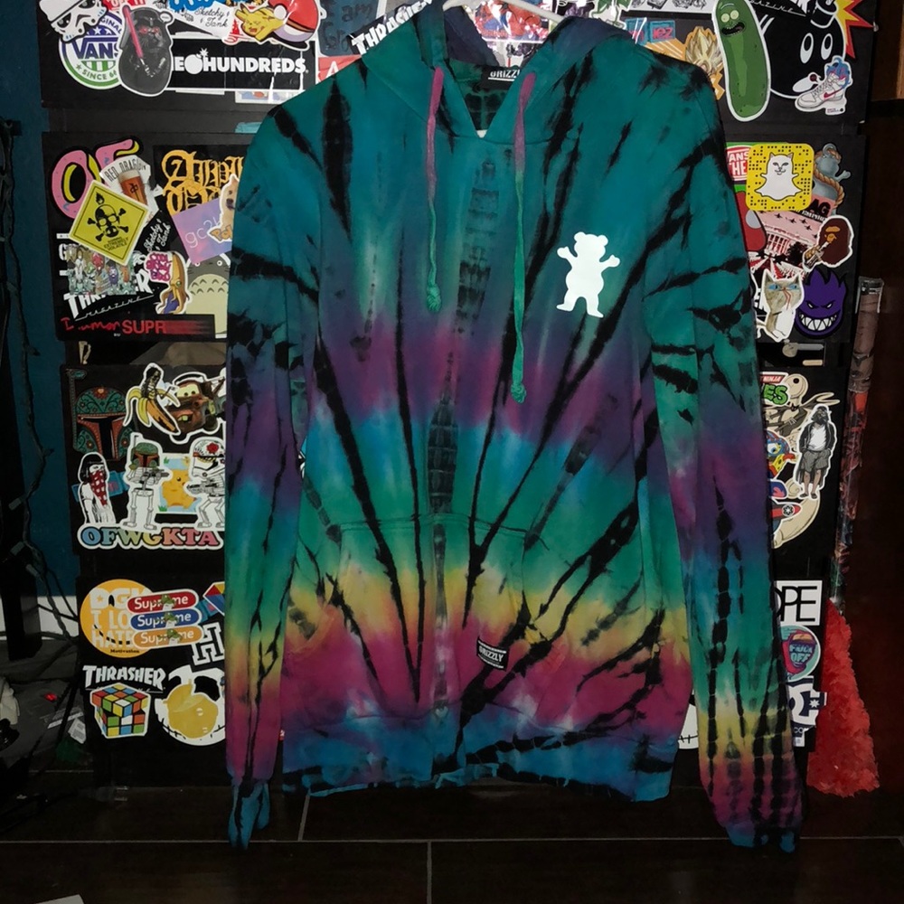 Zumiez grizzly sweatshirt